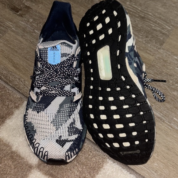 Adidas Ultraboost - Picture 5 of 5